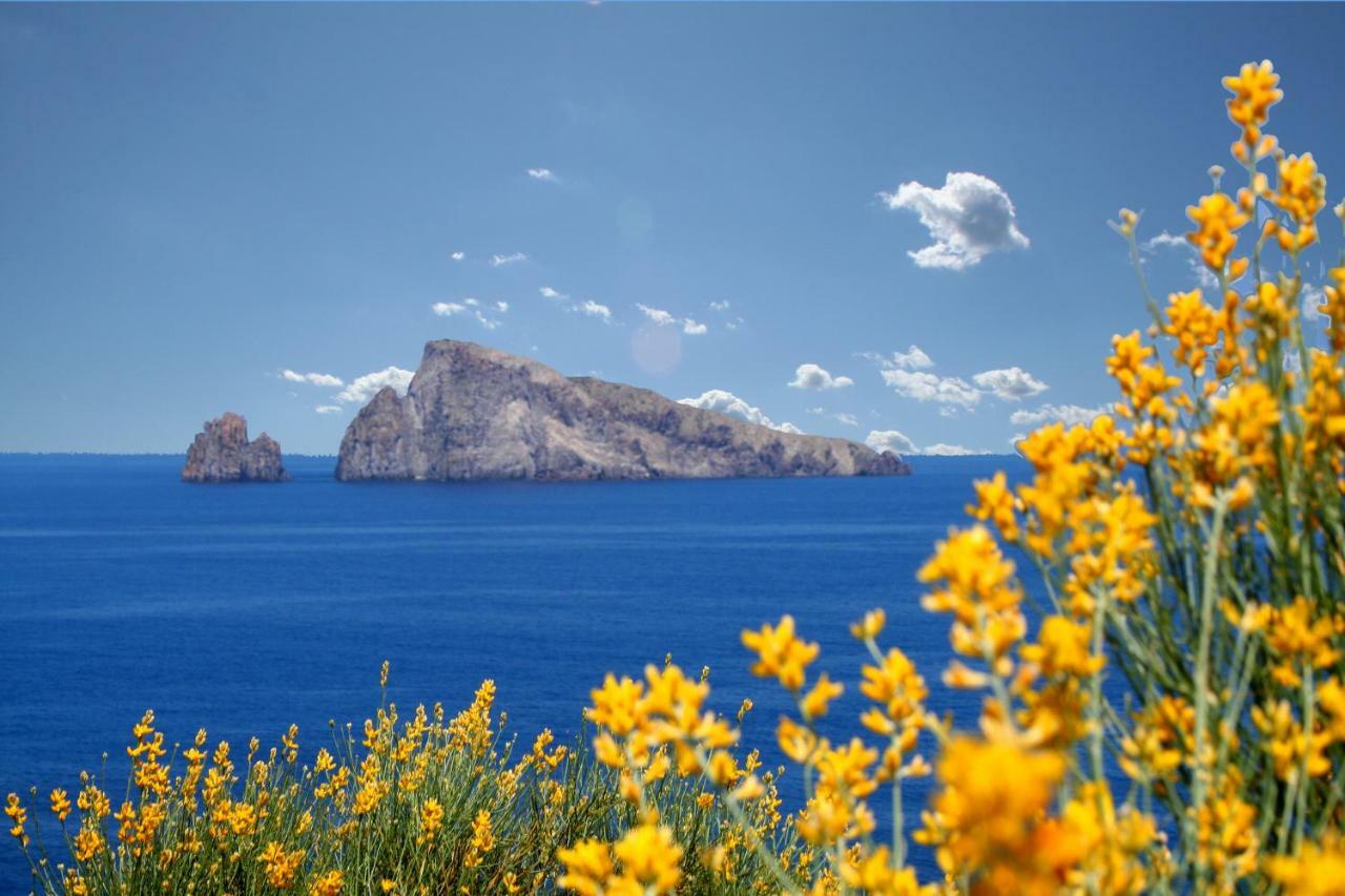Villa La Ginestra à Panarea Extérieur photo